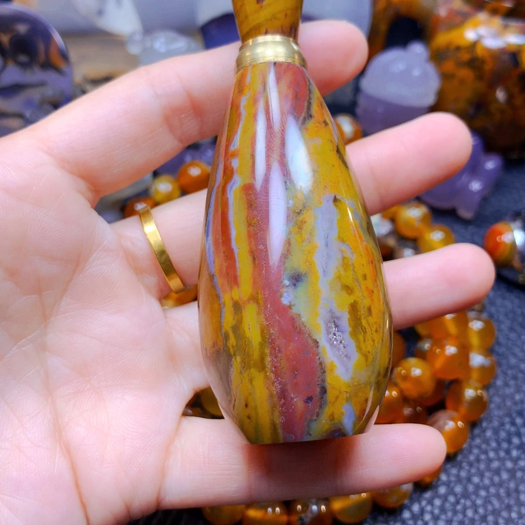 玛瑙/玉髓鼻烟壶11未镶嵌三**圣