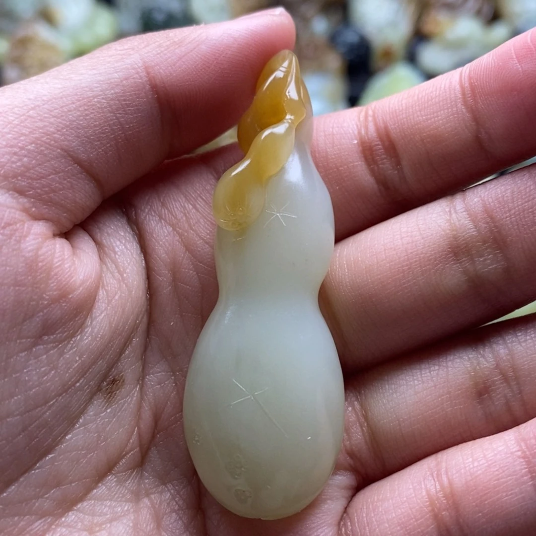 吊坠(不含链)未镶嵌和田玉（糖玉）