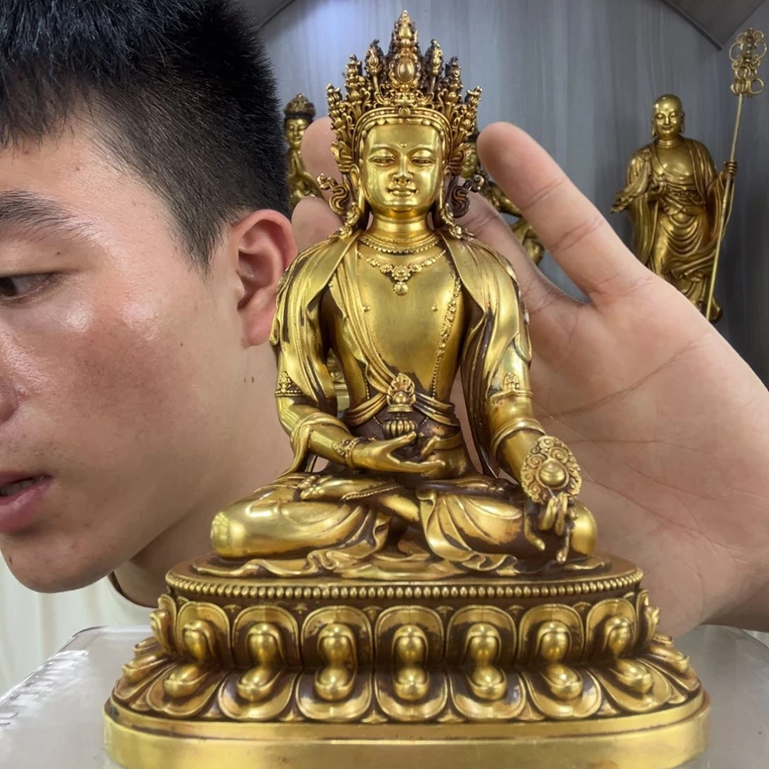 饶***族佛像的造型和造型都很精美