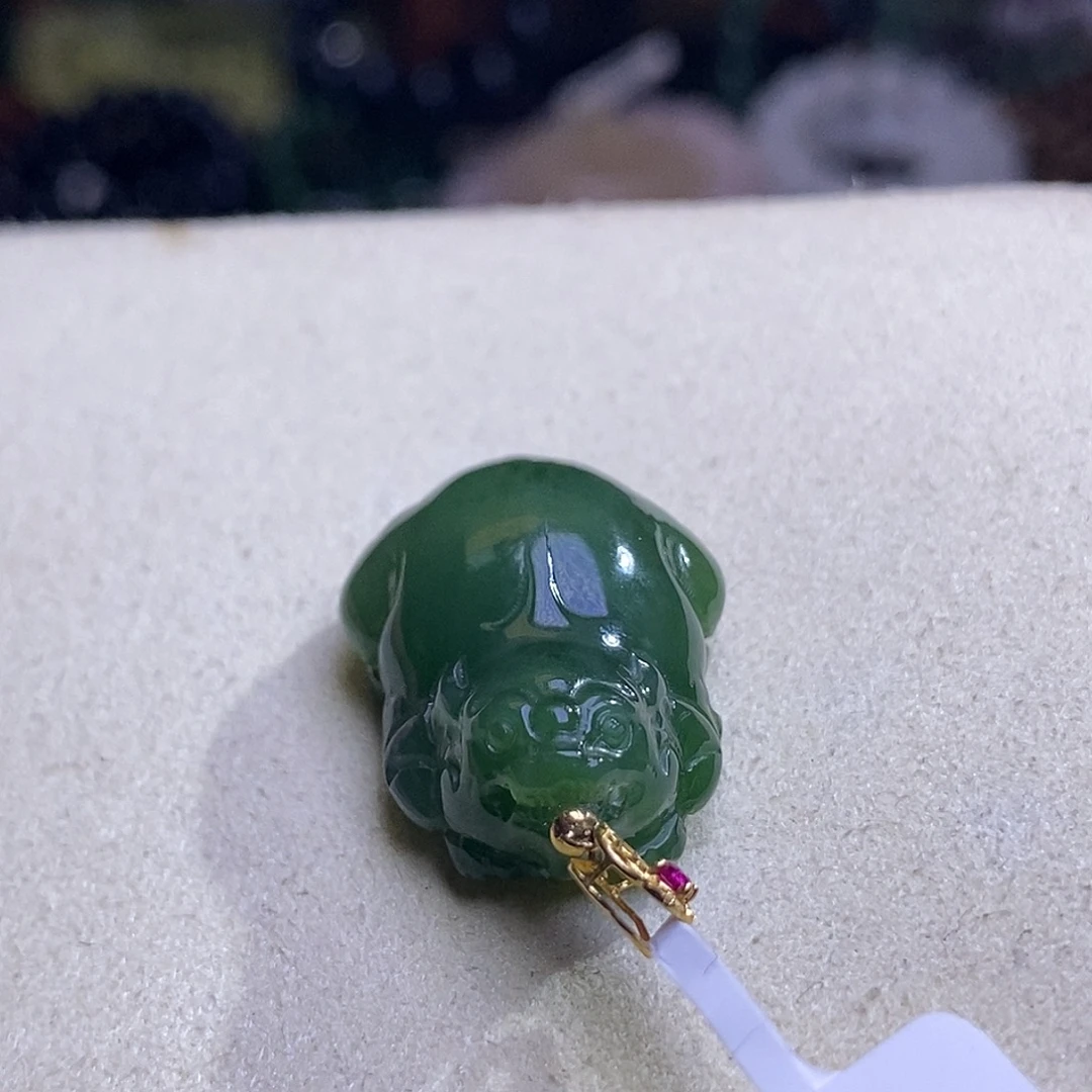 和田玉未镶嵌颈饰碧玉金镶貔貅吊坠
