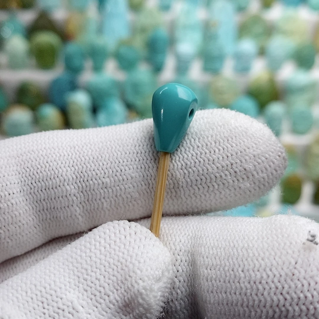 绿松石绿松石未镶嵌