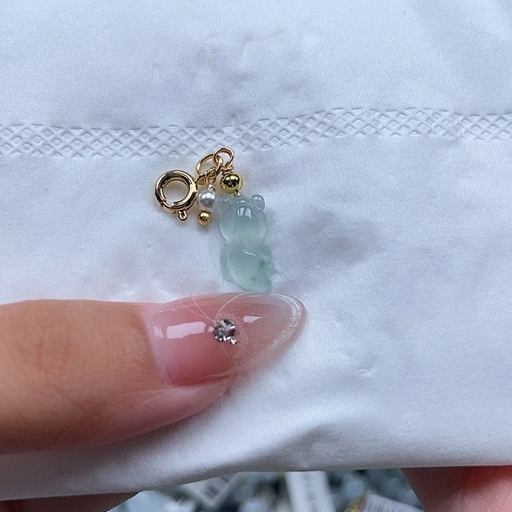 翡翠挂件未镶嵌吊坠