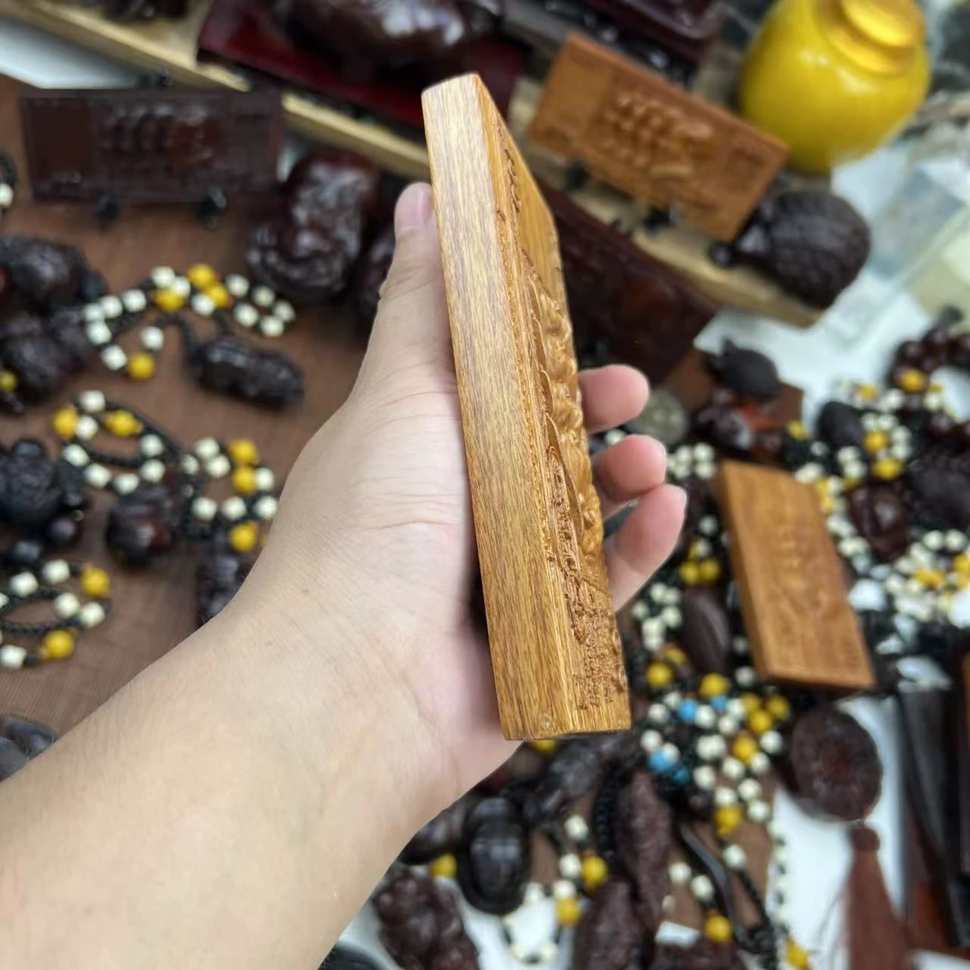 黄花梨【加厚1990四人款+支架】木雕摆件