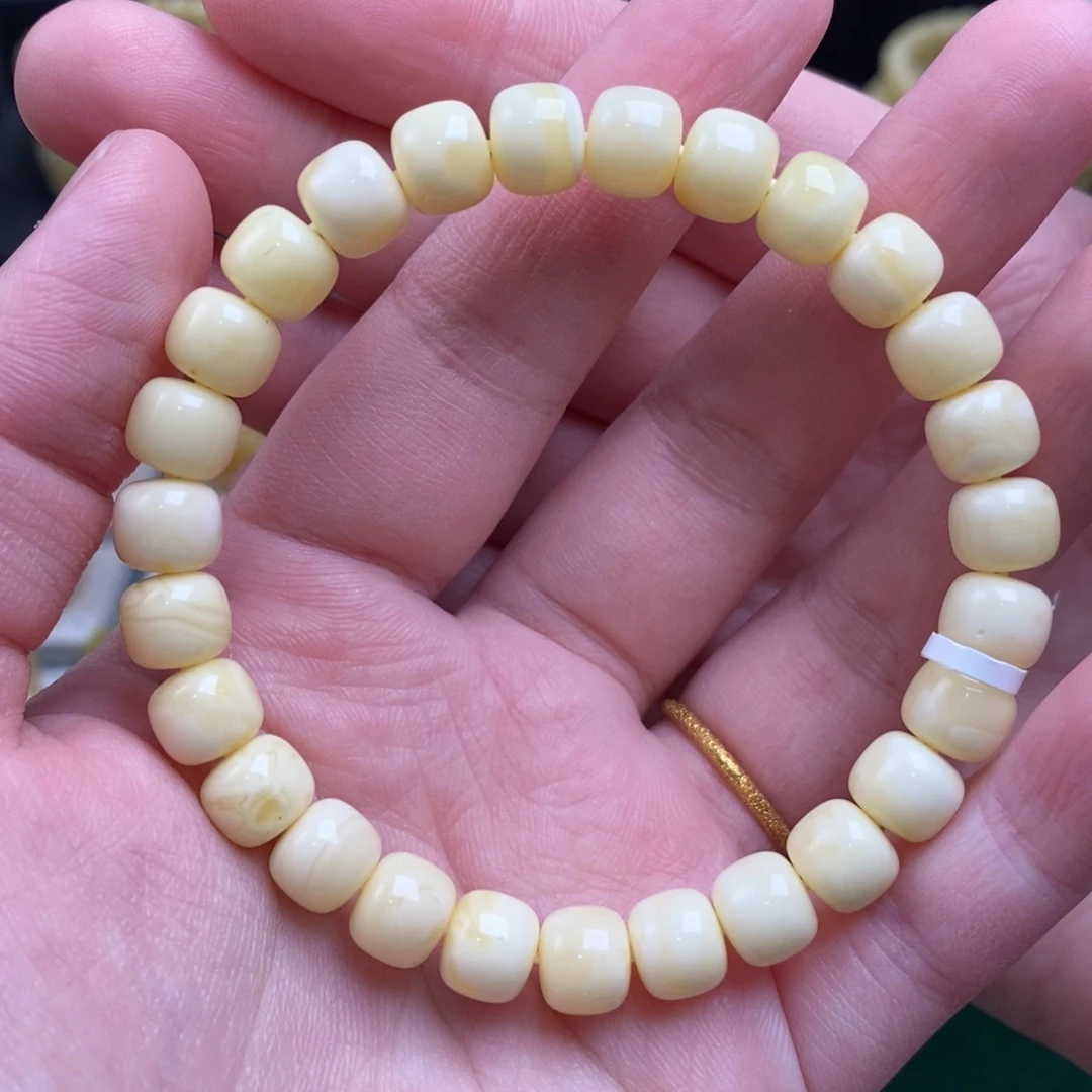 蜜蜡未镶嵌珠宝奇石8.1