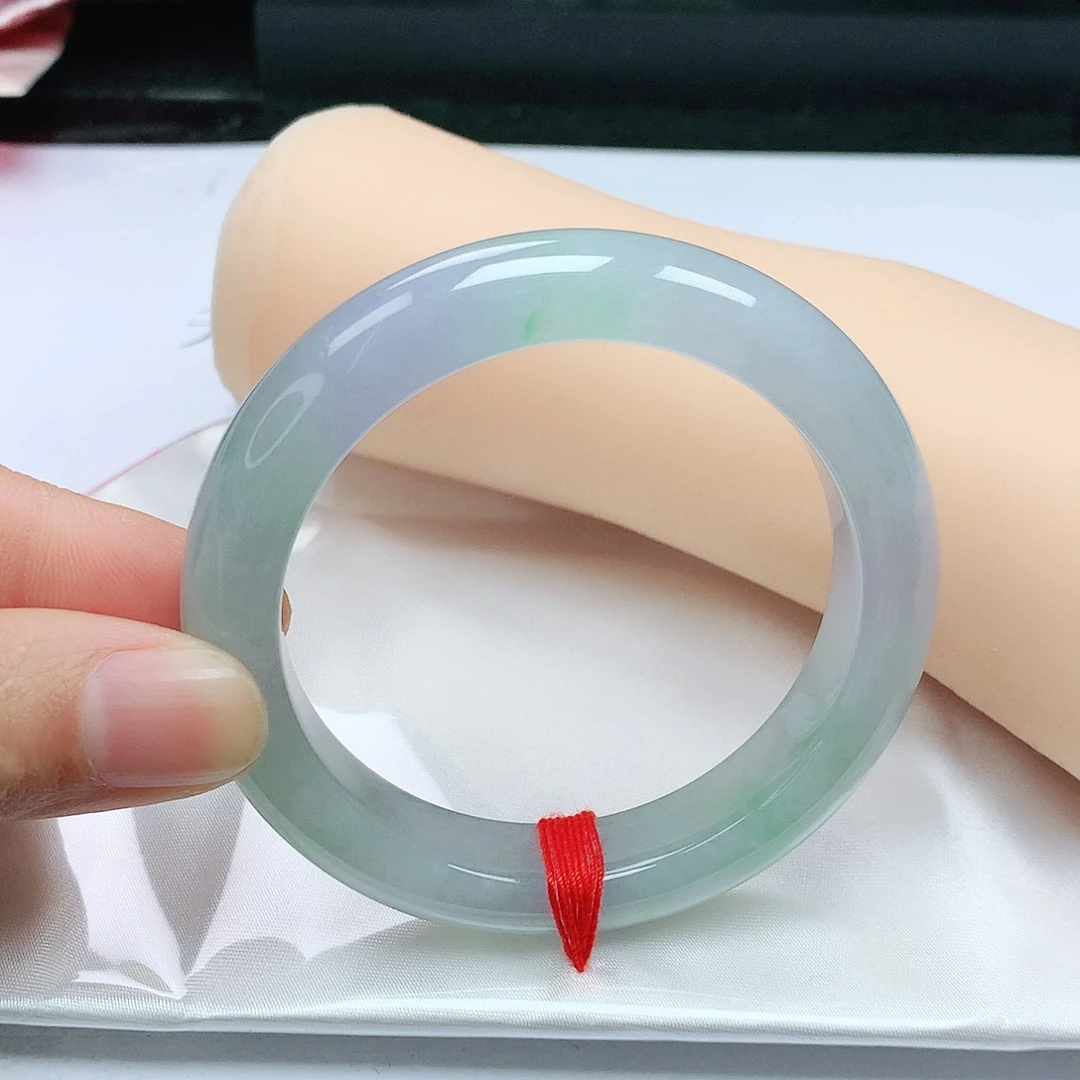 翡翠手镯未镶嵌正5152