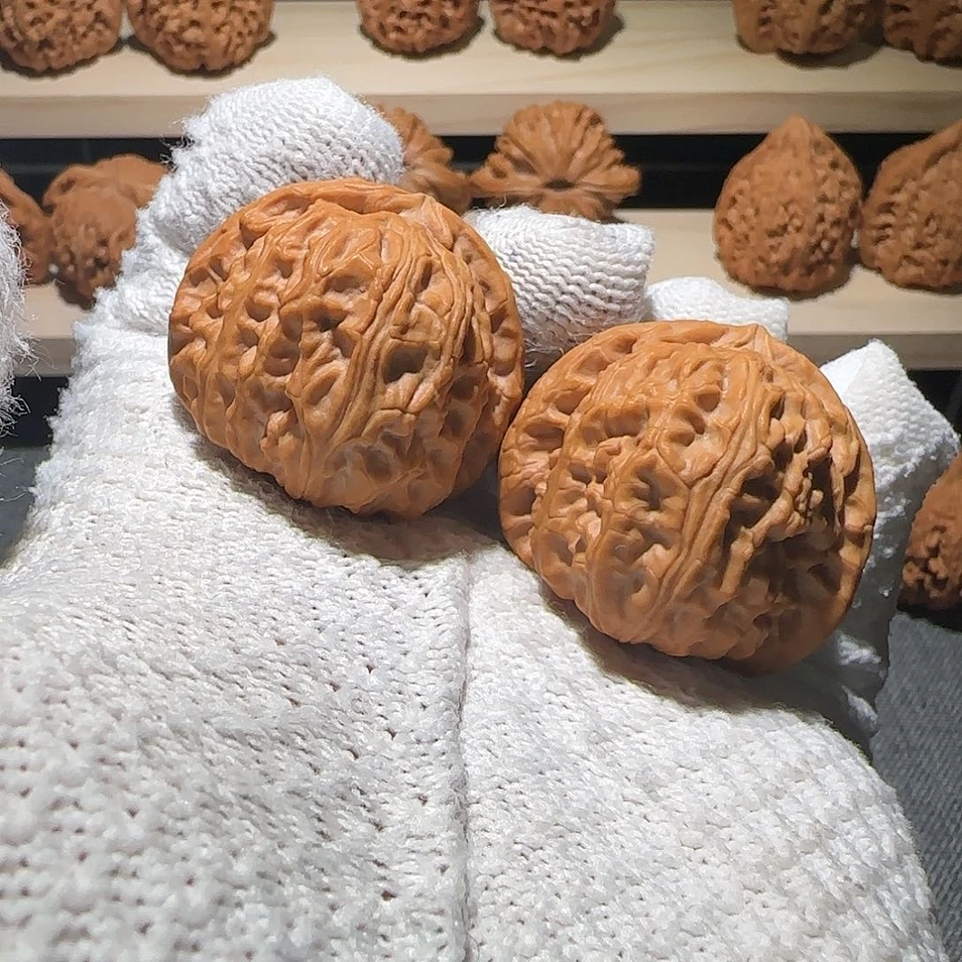 吊坠文玩核桃球白