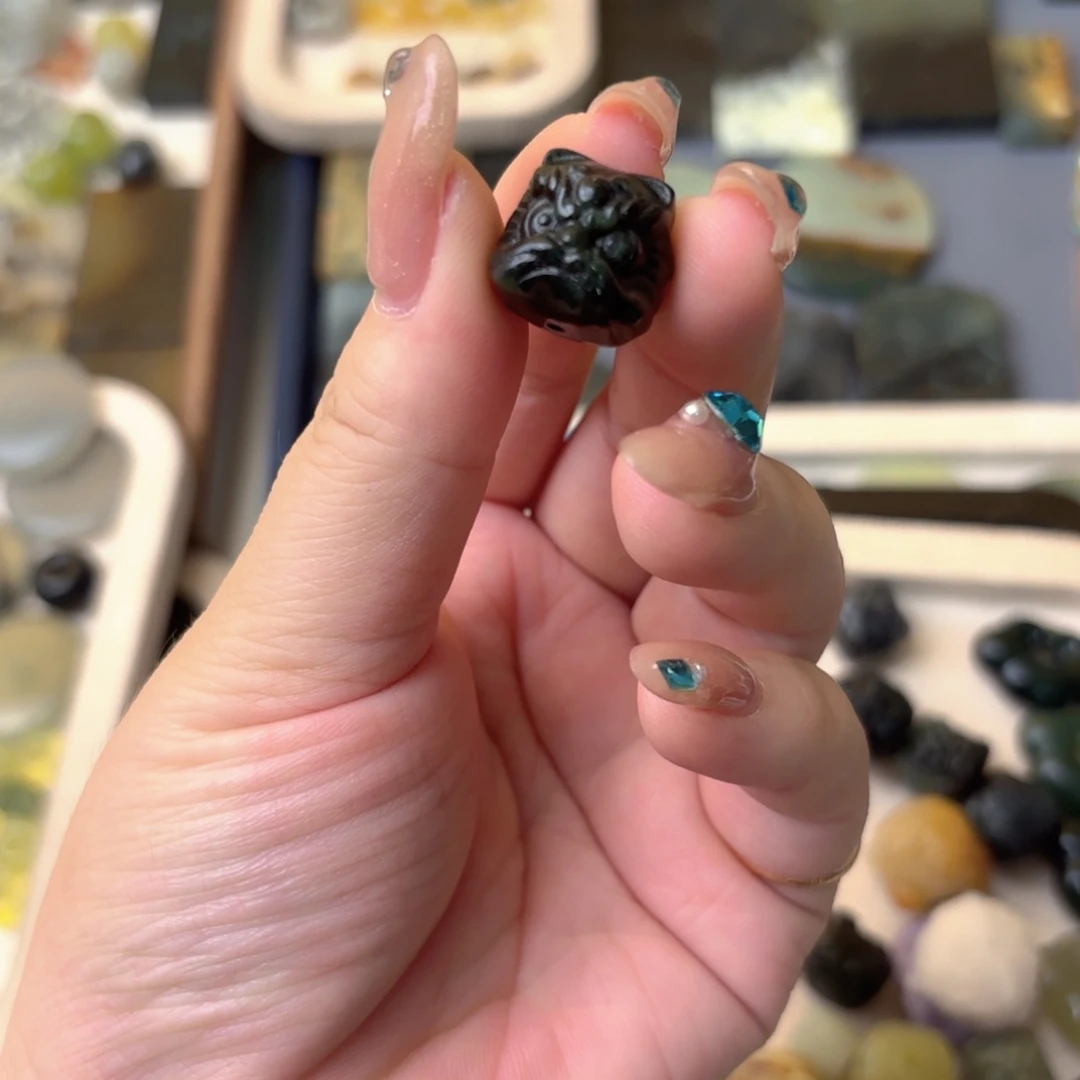 蛇纹石玉合金颈饰