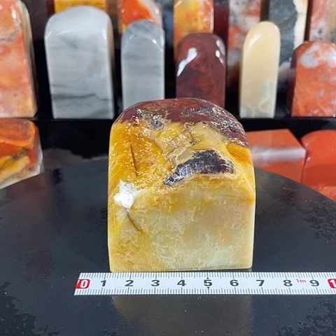 寿山石印石左**人寿山石印石