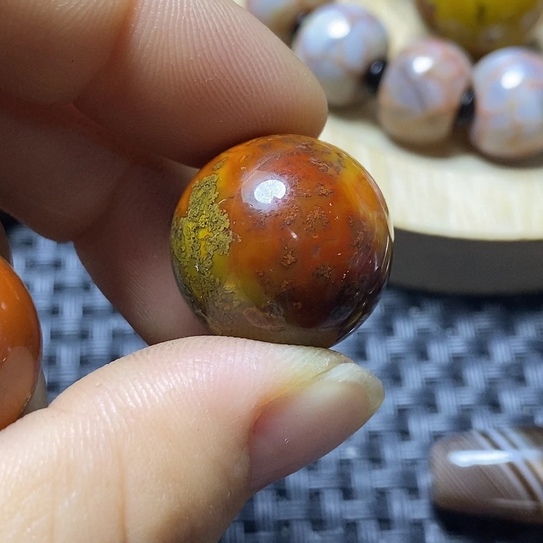 大***闲玛瑙/玉髓未镶嵌颈饰