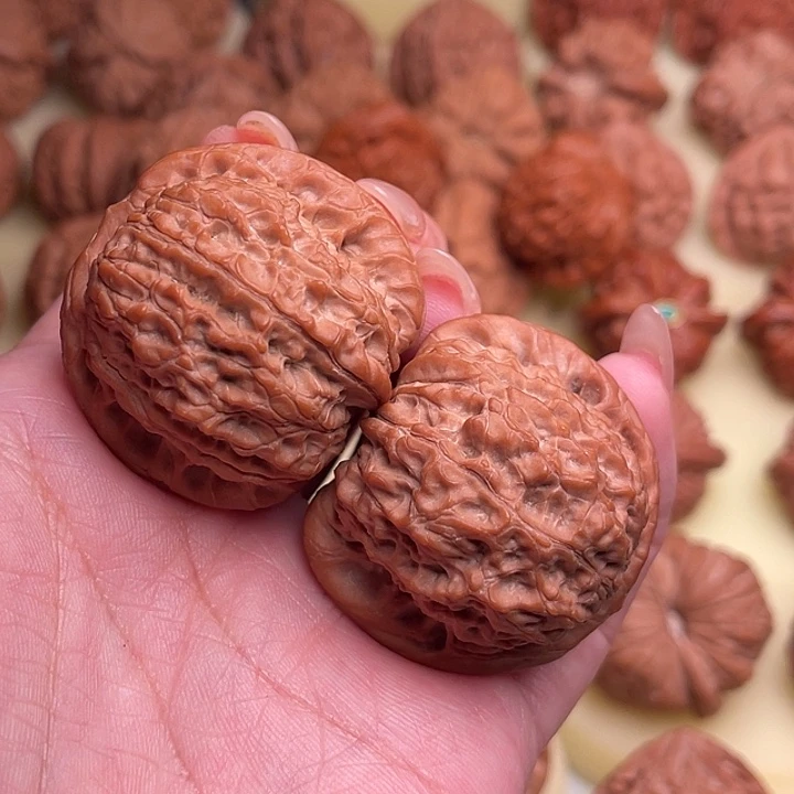 不***鸟把件文玩核桃血麒麟40