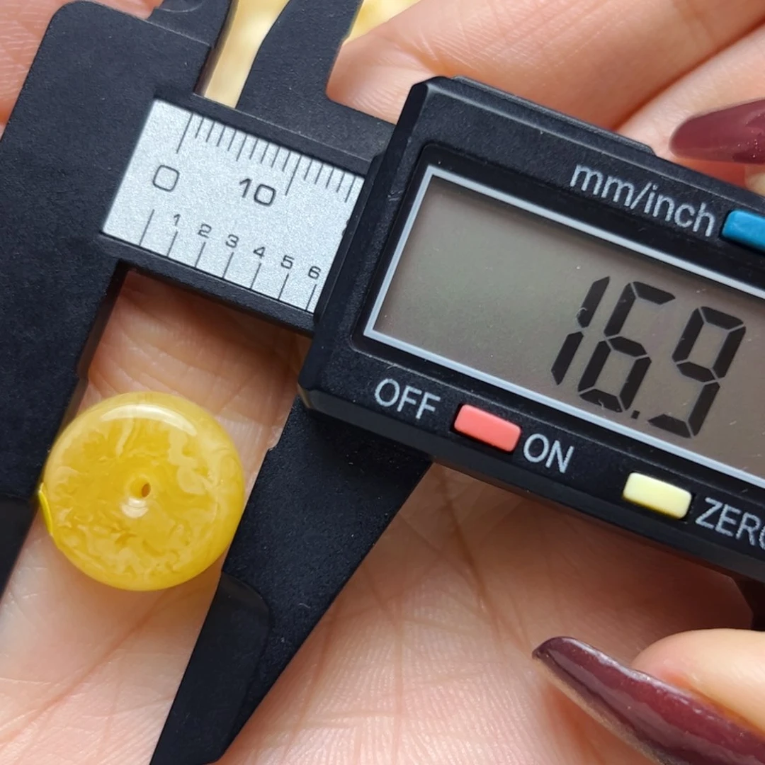 琥珀裸石未镶嵌16.9mm扣子