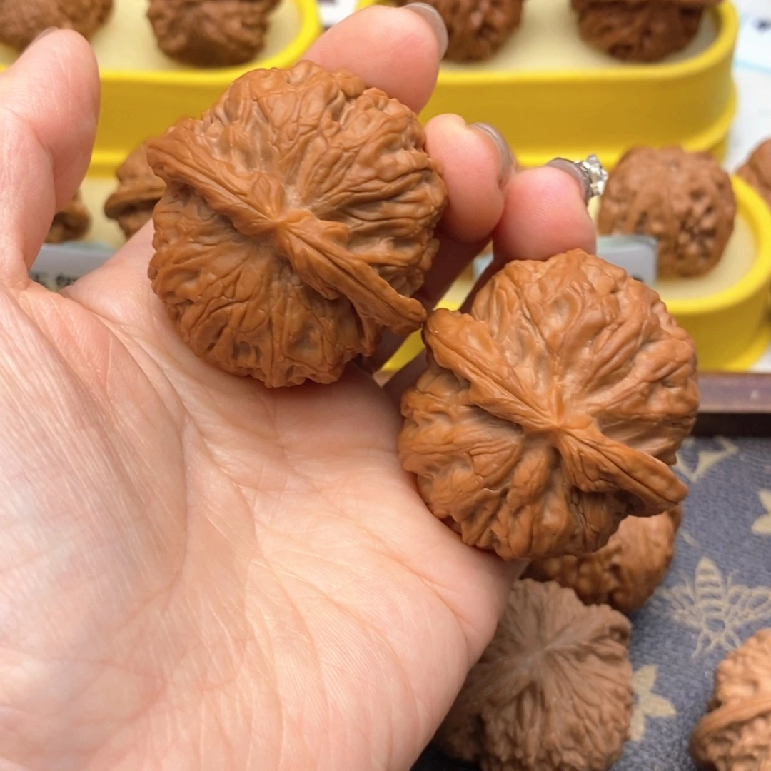 黑***️文玩核桃把件7号金麒麟