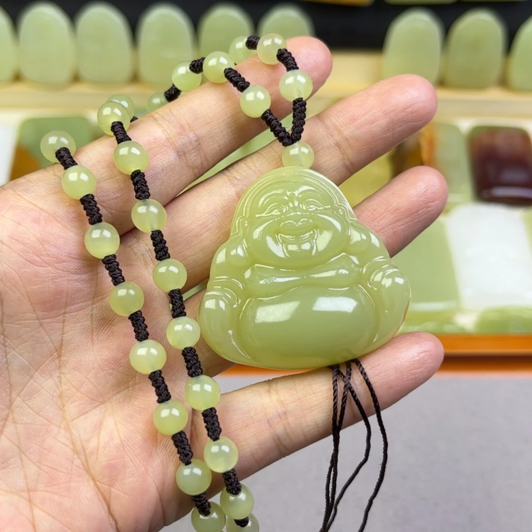 新疆昆仑山料佛公