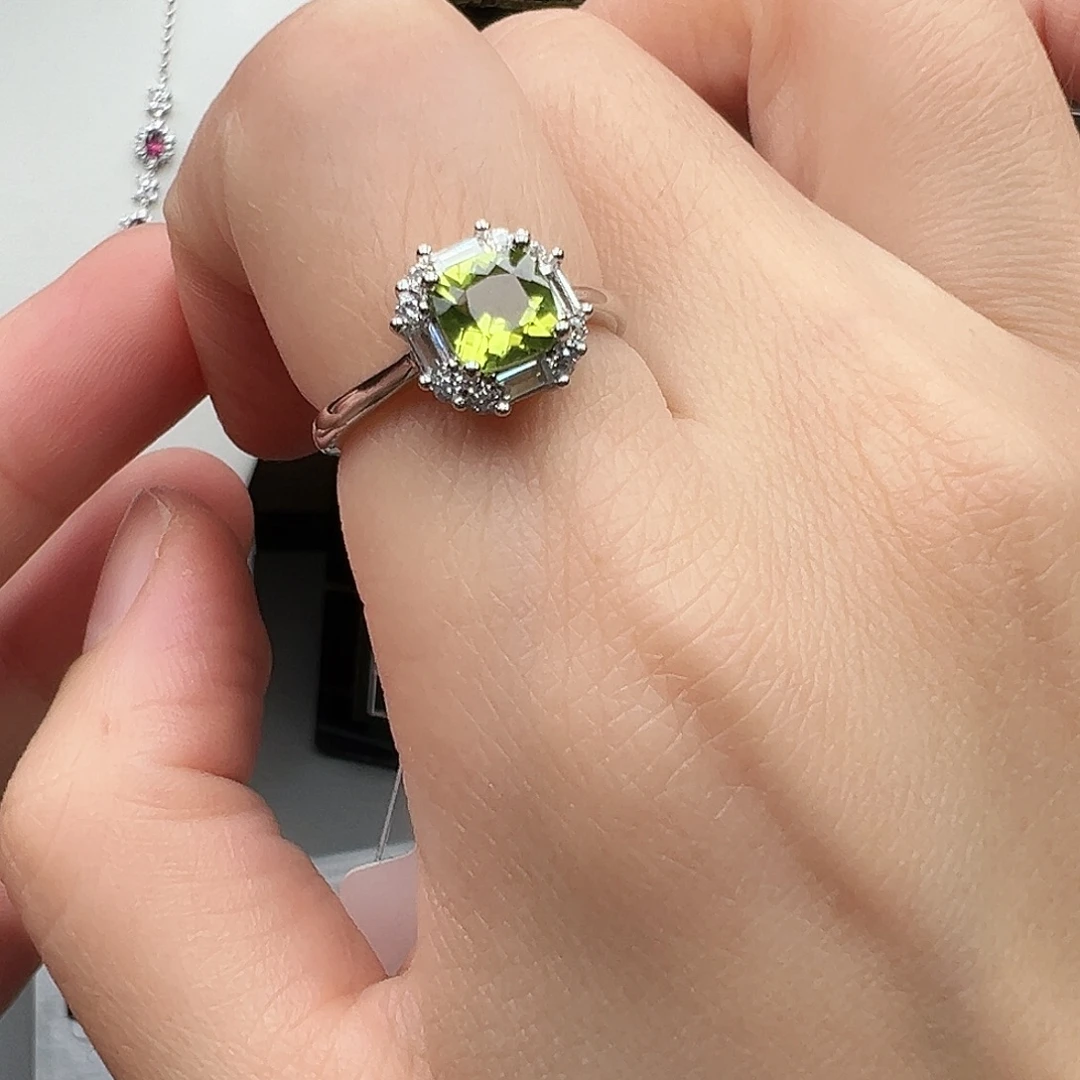 橄榄石戒指银S925镶嵌