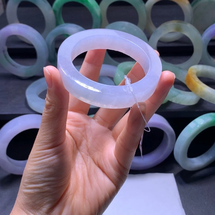 定制翡翠未镶嵌翡翠手镯