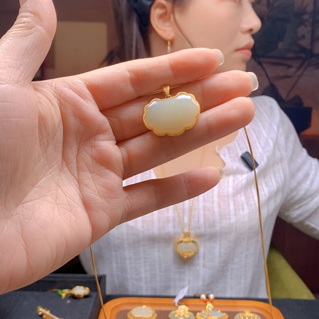 和田玉银S925镶嵌颈饰