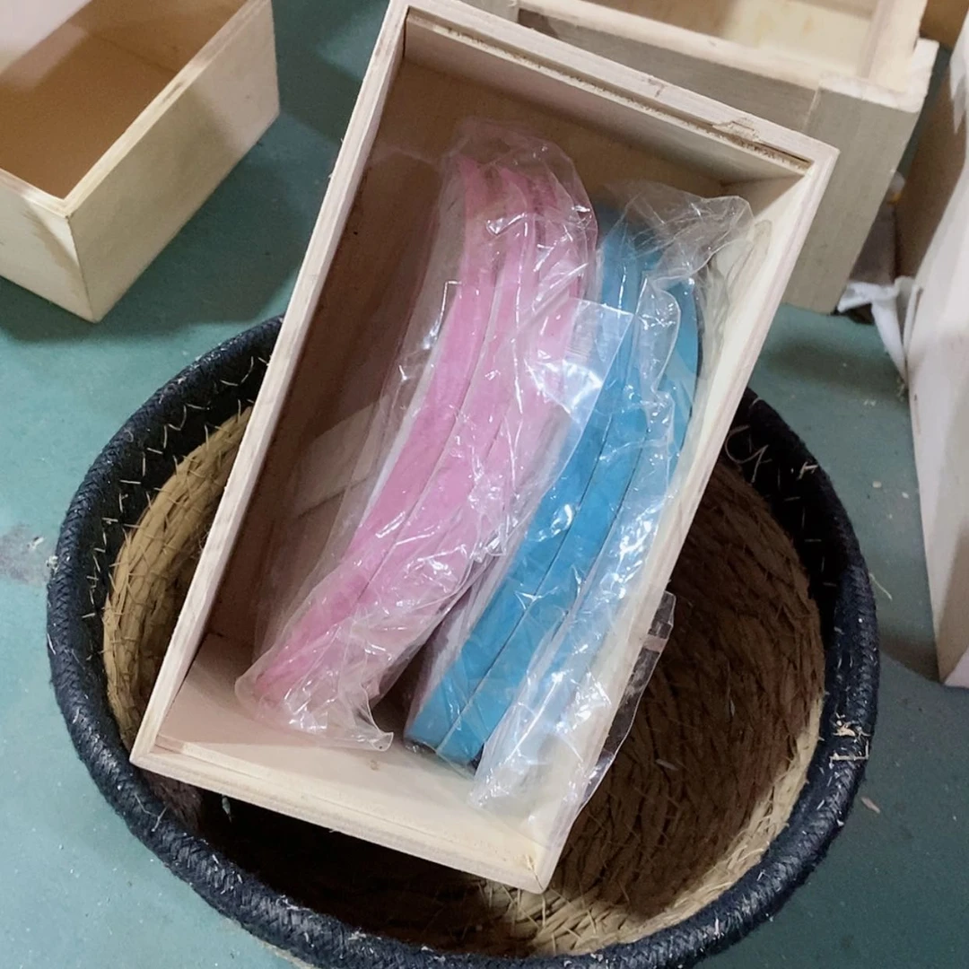【闪购商品】翻盖塑料这是编号051