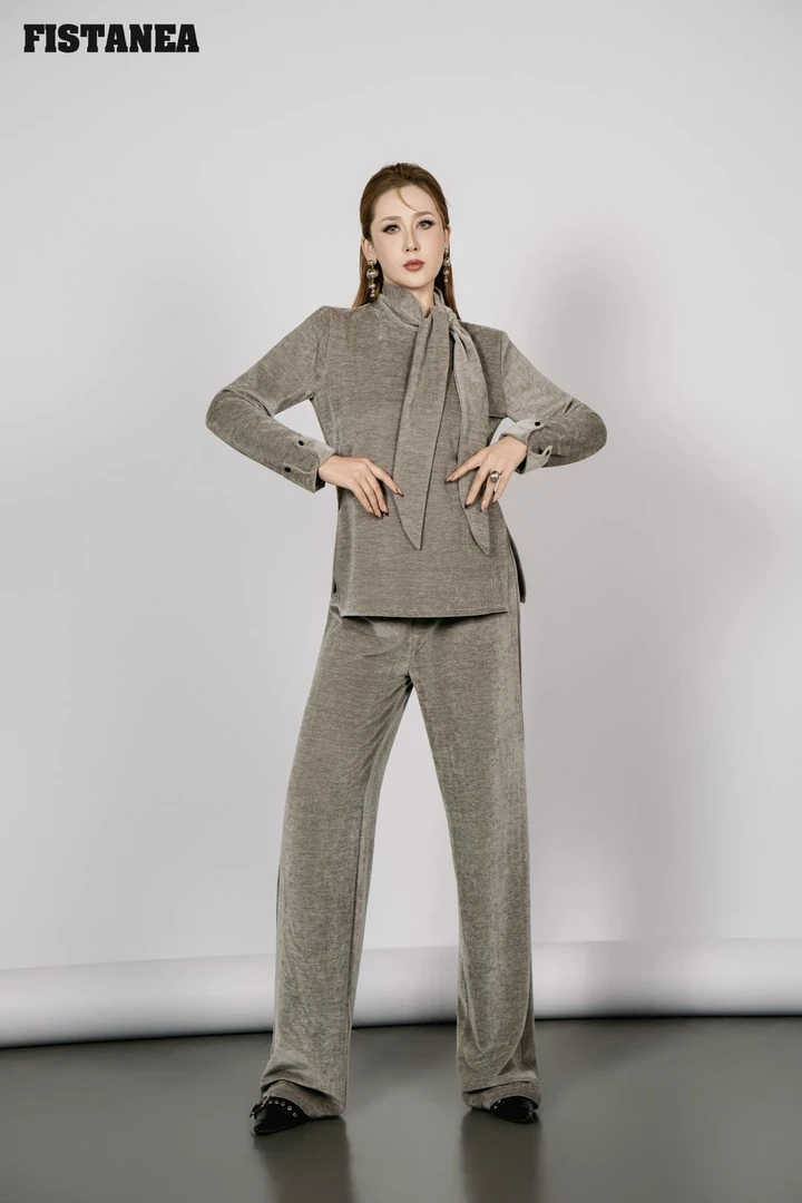 妃丝塔纳2026新款高级灰金丝绒围巾设计两件套套装巨高级巨百搭款