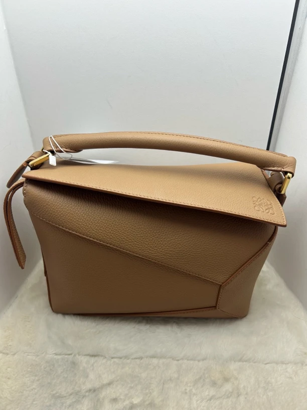 99新 LOEWE/罗意威 24年新款太妃奶糖色puzzle小号斜挎包