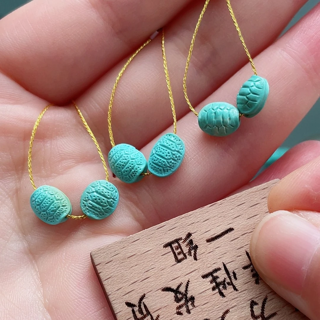 绿松石未镶嵌颈饰