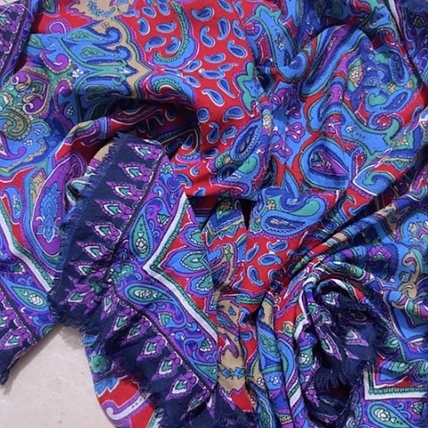 香榧木凌*Ggghhghvhvhccvv