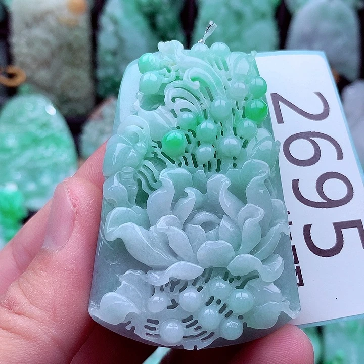 翡翠未镶嵌吊坠(不含链)