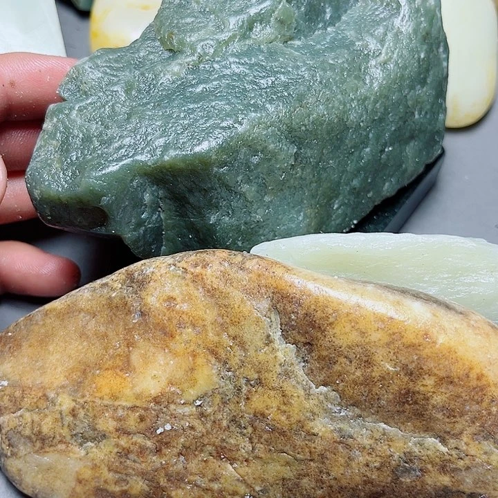 和田玉珠宝奇石未镶嵌