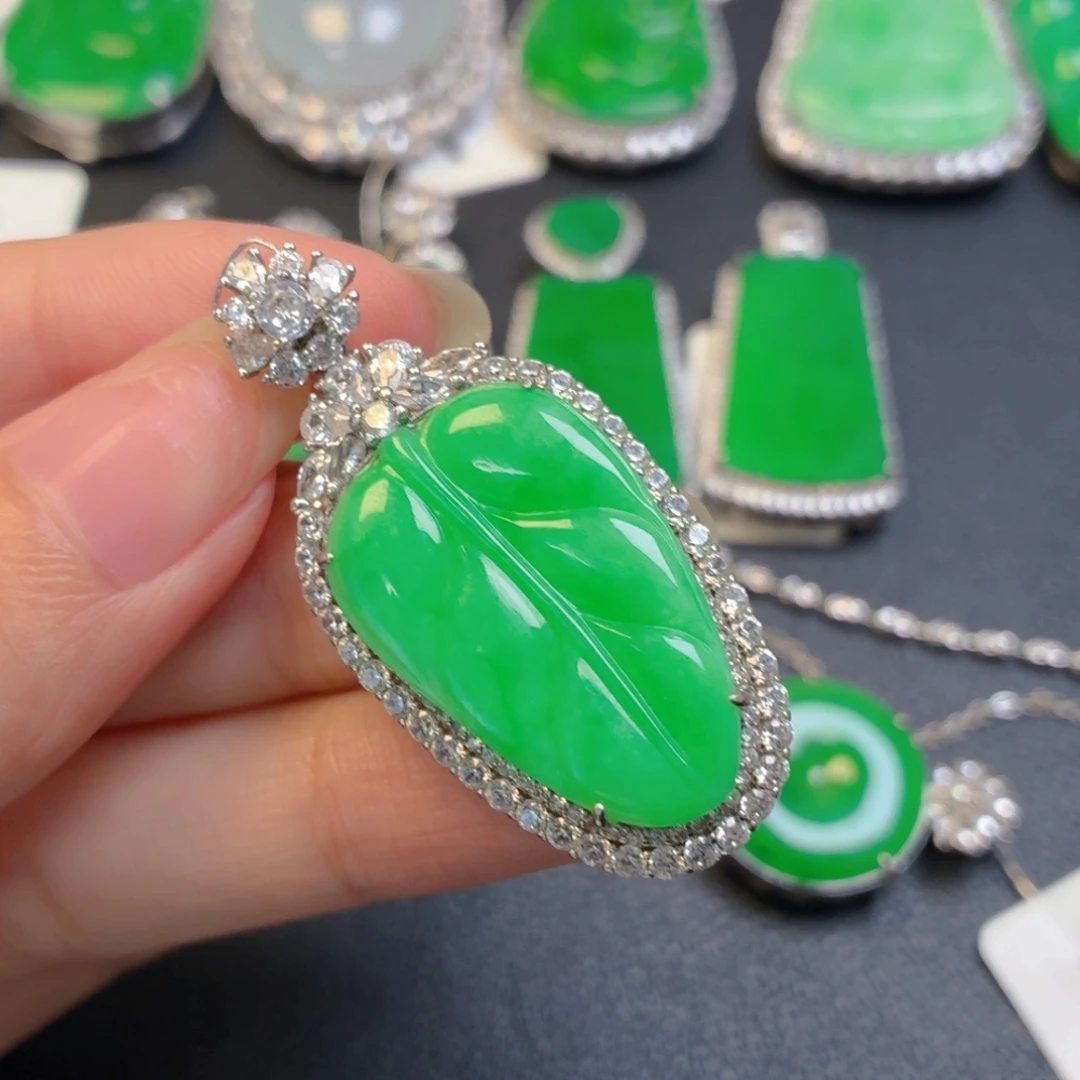 翡翠银S925镶嵌颈饰