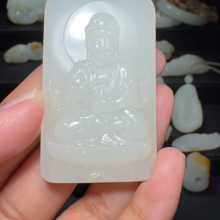 旺***和田玉未镶嵌颈饰