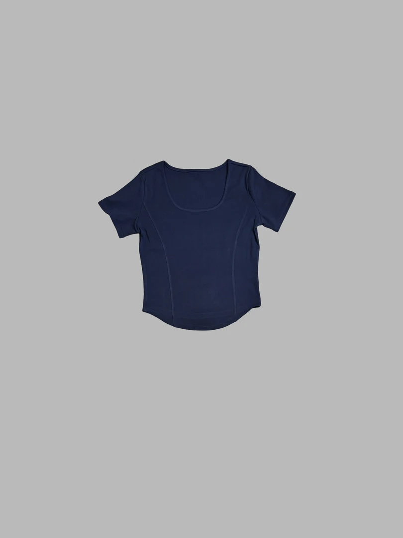 春夏新款经典极简方领短袖