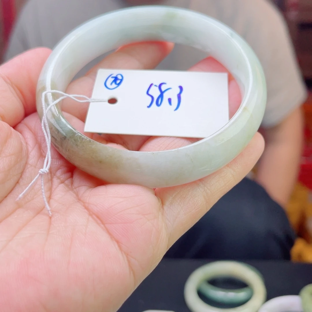 未镶嵌手镯翡翠70