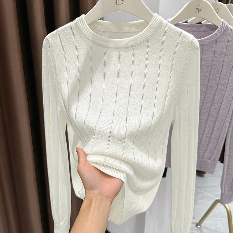 秋冬爆款白色套头圆领打底小衫女圆领气质上衣宽松长袖软糯针织衫