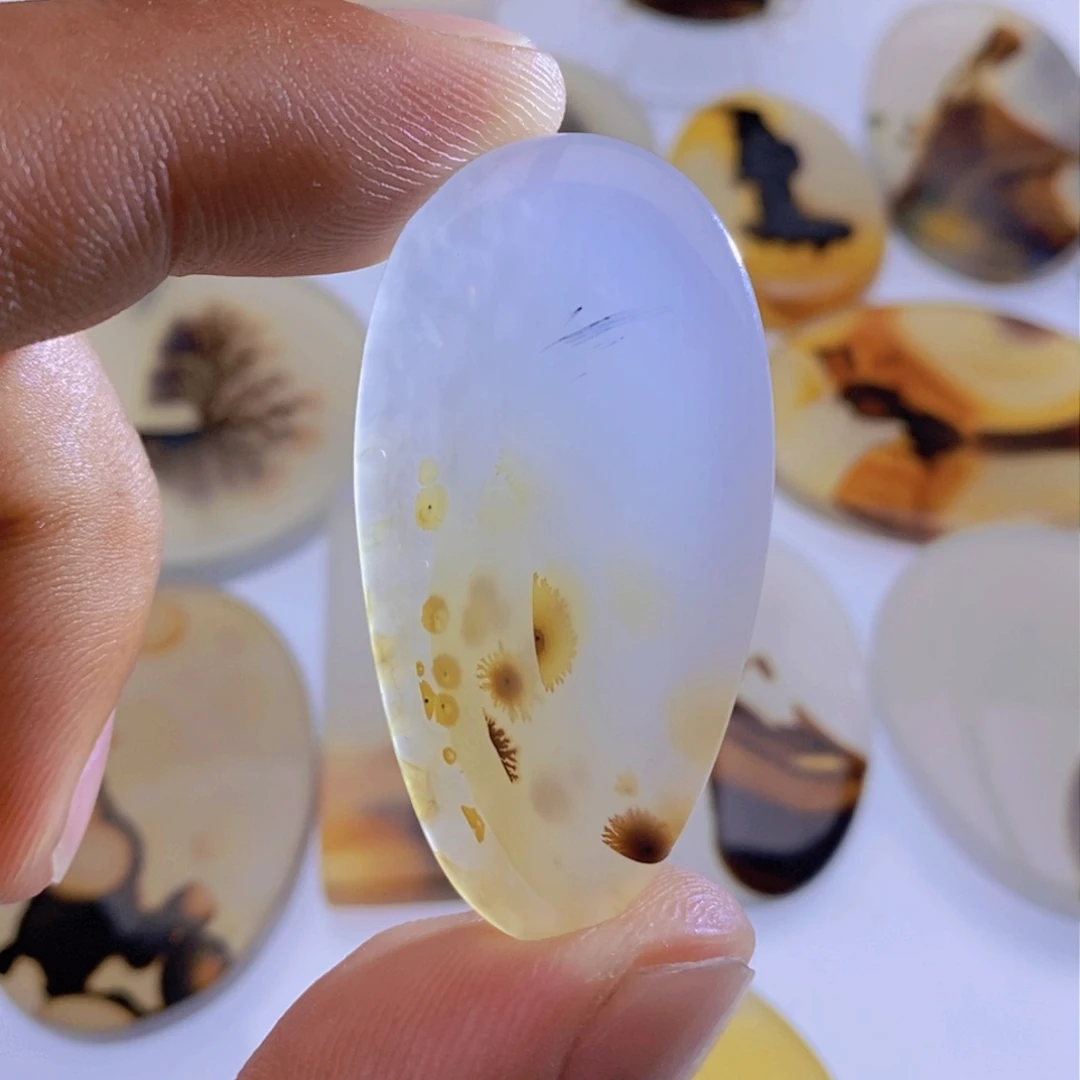 玛瑙/玉髓颈饰未镶嵌简****.