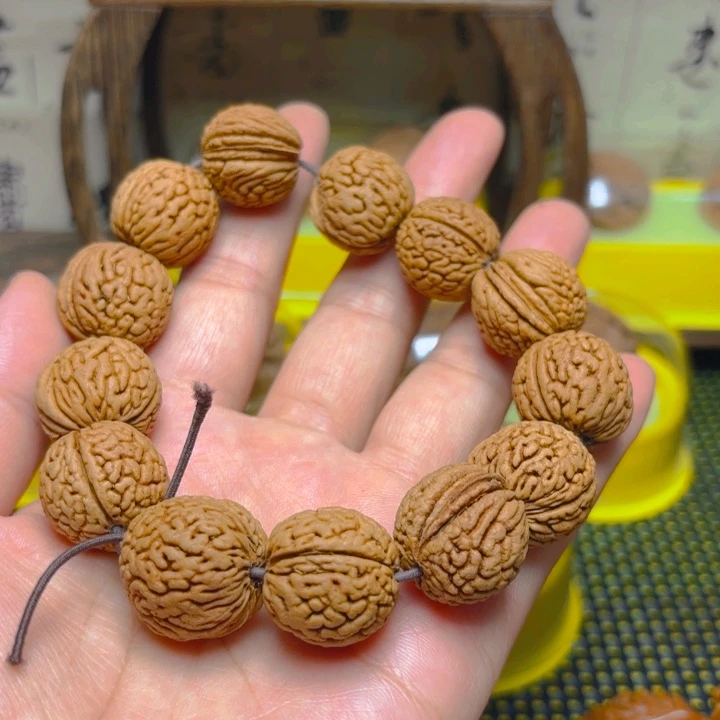 文玩核桃吊坠脑纹