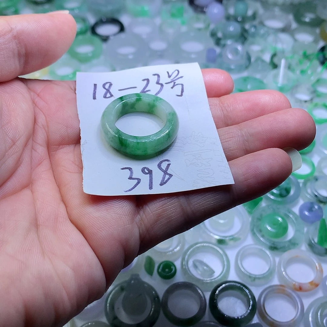 未镶嵌定制翡翠翡翠