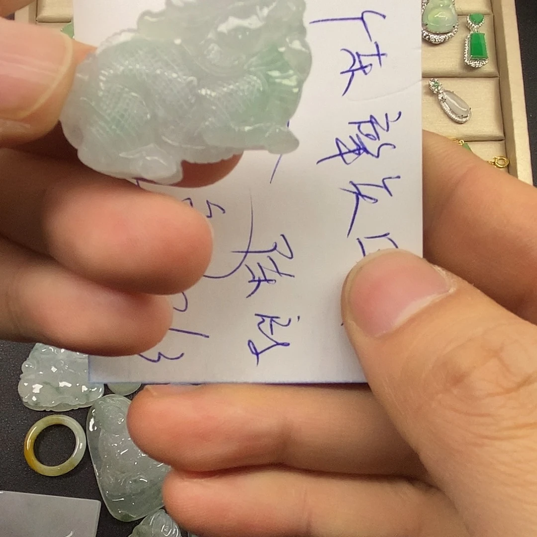 翡翠未镶嵌颈饰天然缅甸翡翠A货漏个