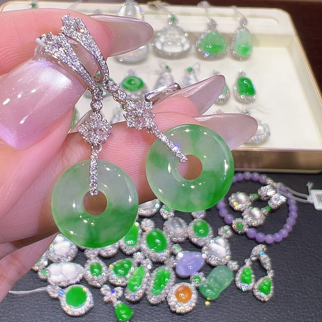 翡翠18K金镶嵌耳环翡翠