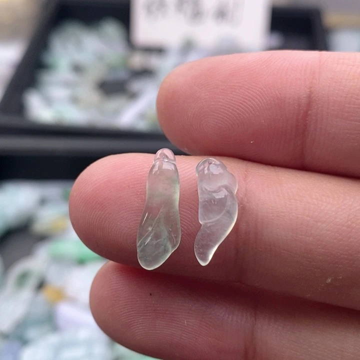 平***姐翡翠未镶嵌吊坠(不含链)