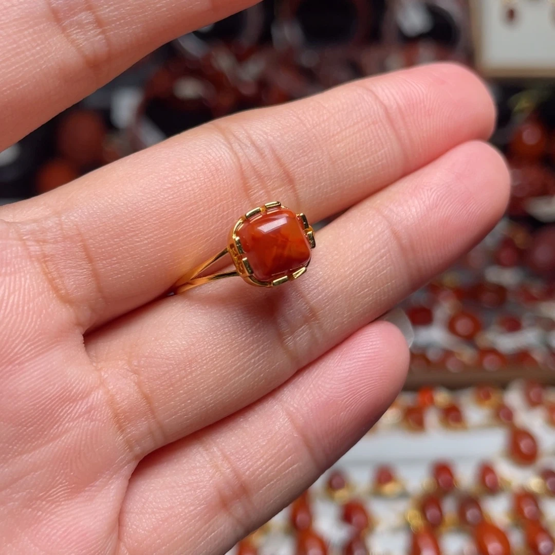 南红玛瑙银S925镶嵌方糖戒指