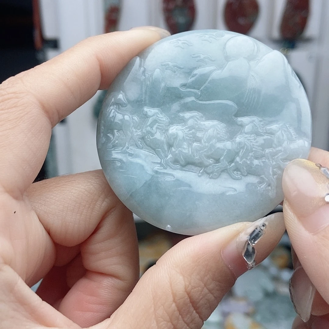 翡翠颈饰未镶嵌翡翠