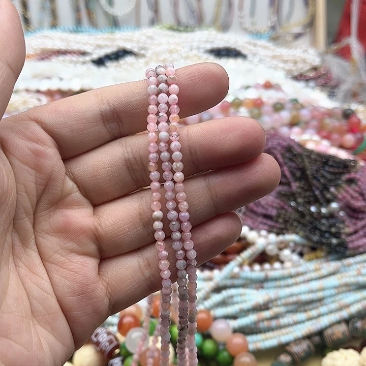 玛瑙/玉髓珠宝半成品未镶嵌一条3.5mm左右粉澳宝刻面珠