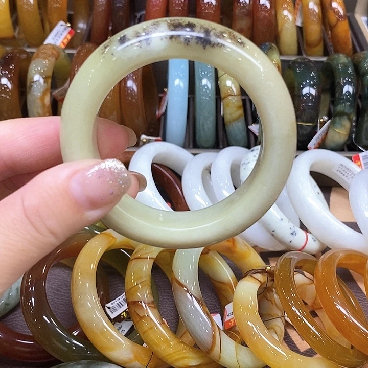 未镶嵌蛇纹石玉手镯