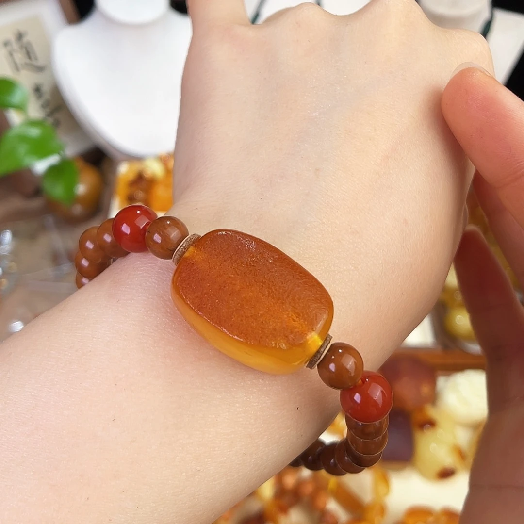 琥珀珠宝奇石未镶嵌，