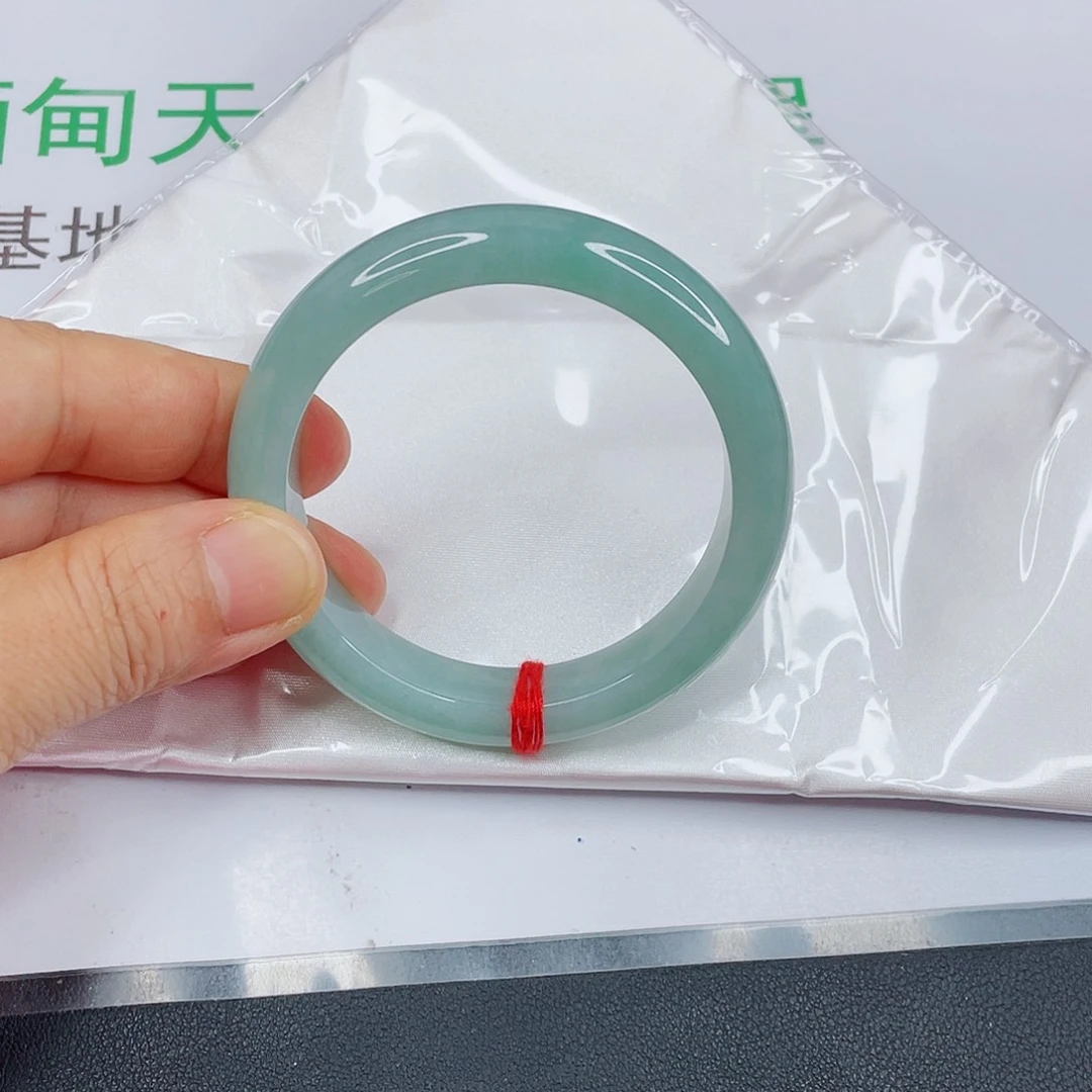 翡翠手镯未镶嵌诺**麻