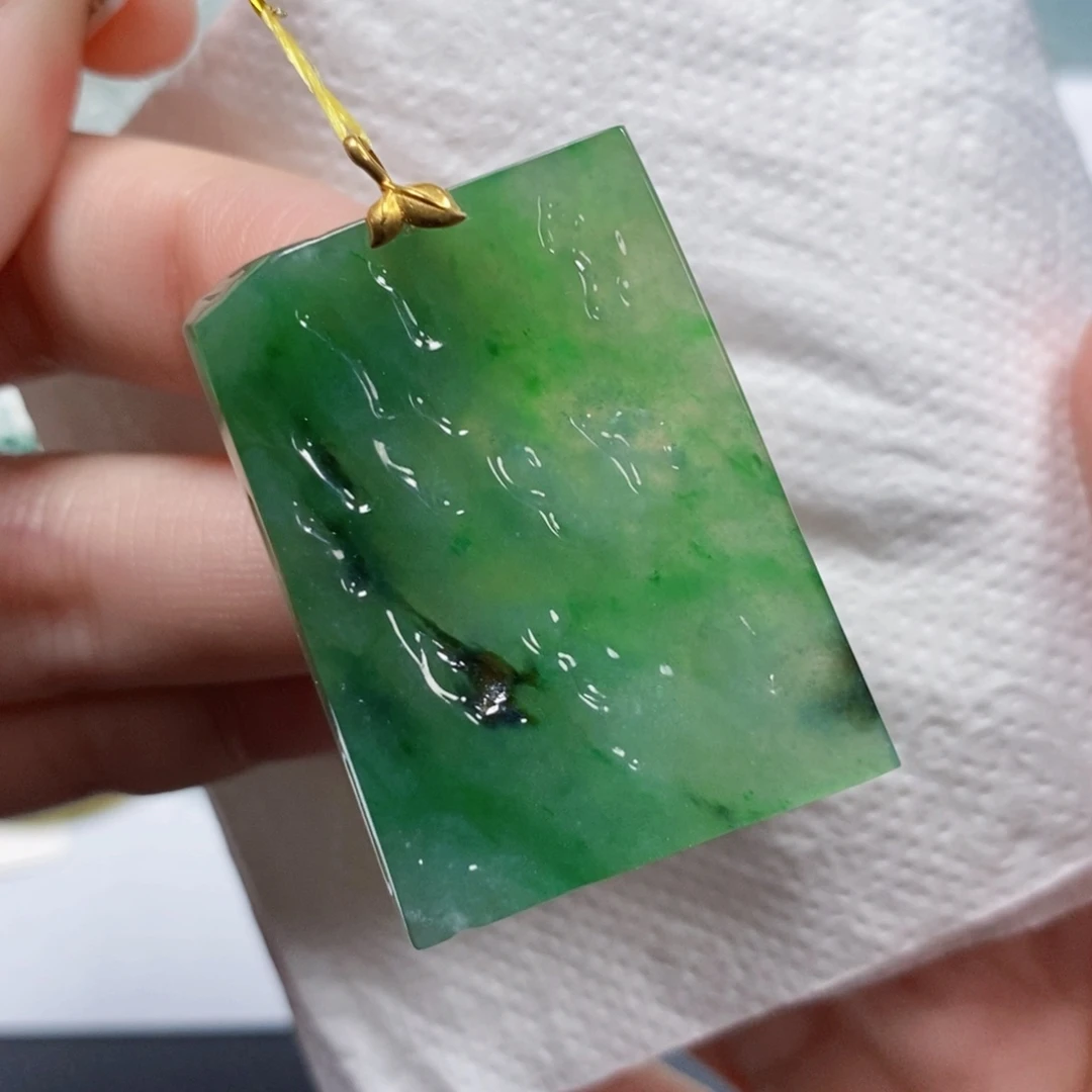 【闪购商品】翡翠吊坠(不含链)未镶嵌4422