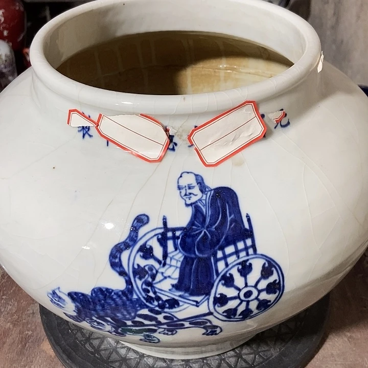 静***，直播间的时实画面