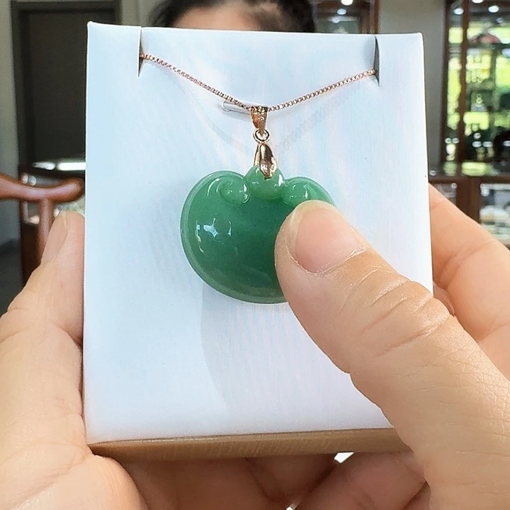 密玉（石英质玉）吊坠未镶嵌会