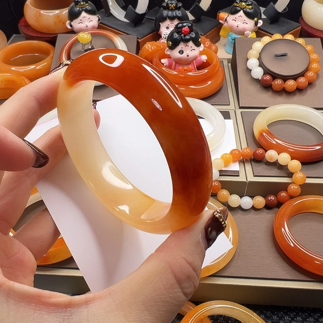 刺***猬石英质玉（黄龙玉）未镶嵌手镯60