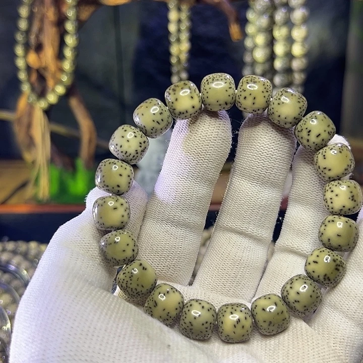黑***圈星月菩提手串海南原生态