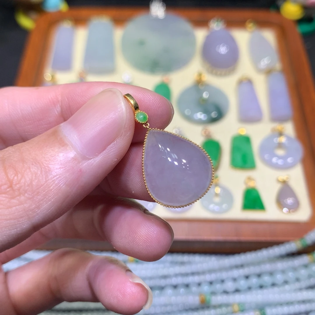 吊坠(不含链)18K金镶嵌翡翠